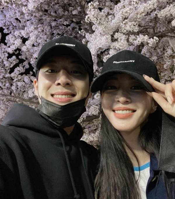 한예슬 남친은 누구?..."10살 연하 훈남 배우 남친"