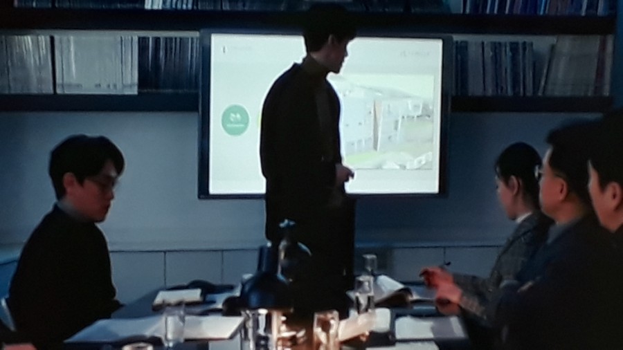 침입자(2019) 미스터리 공포 스릴러 한국영화 102분 감독 송원평 출연 송지효 김무열 예수정 최상훈 서희정 19