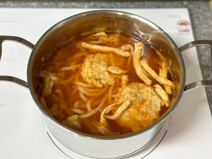 김치우동-끓이기