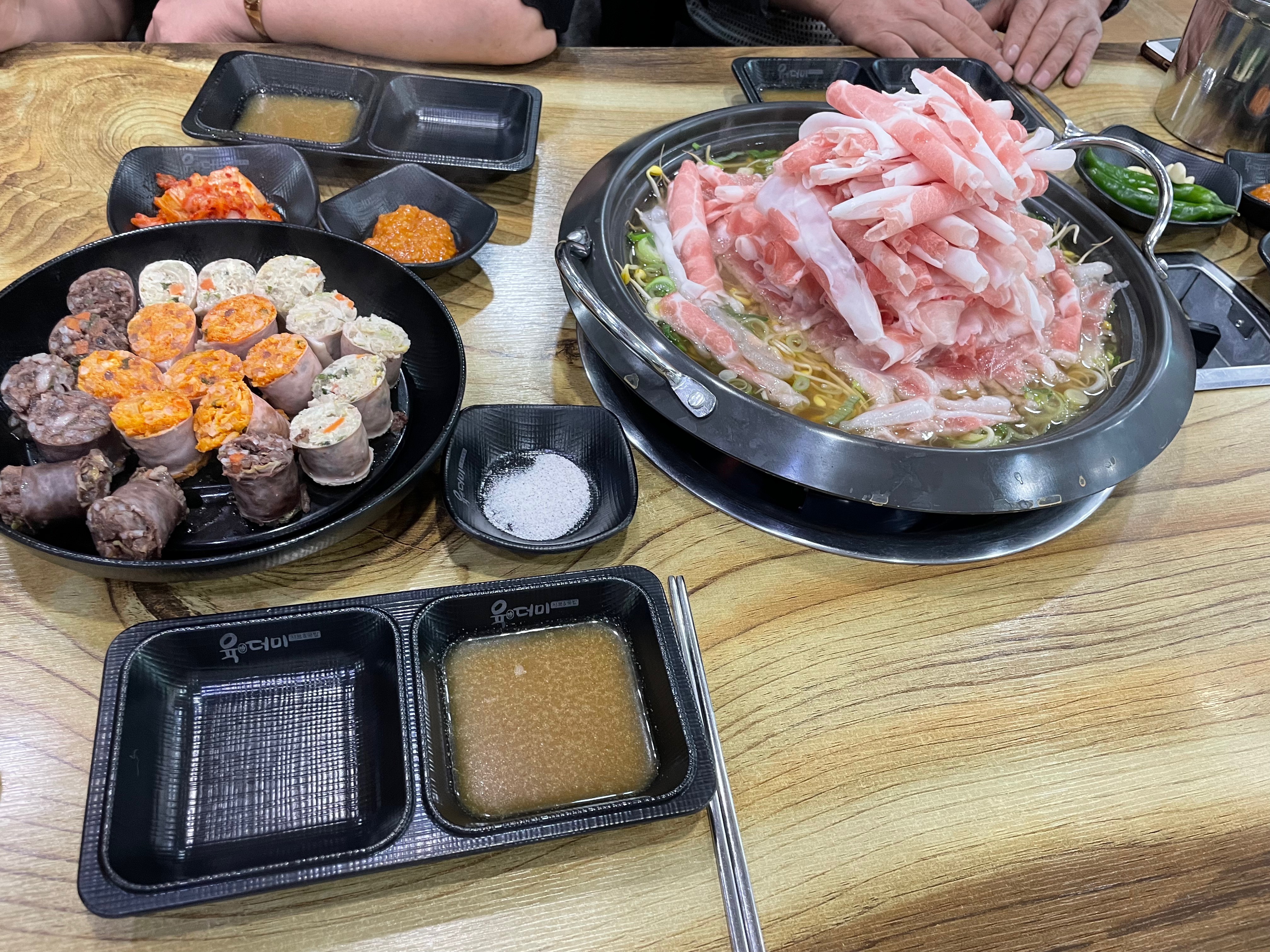 샤브샤브와 순대 사진