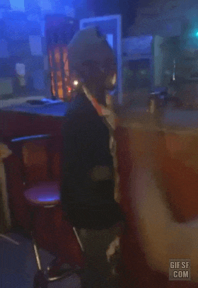  담배 묘기 레전드.gif