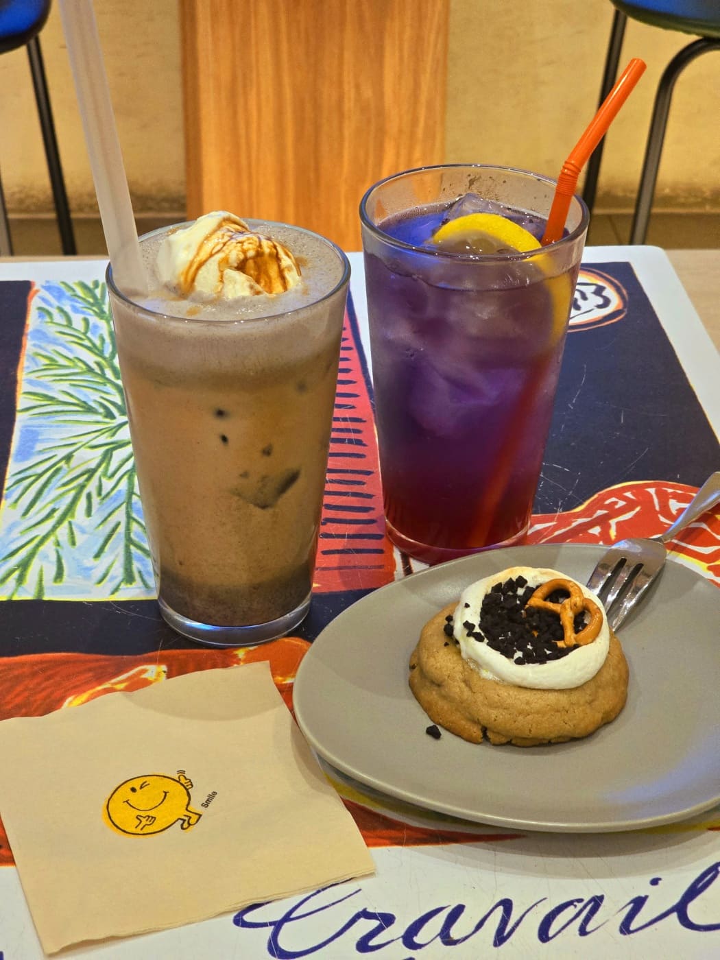  힐링하기 좋은 조용한 감성카페 네임어스