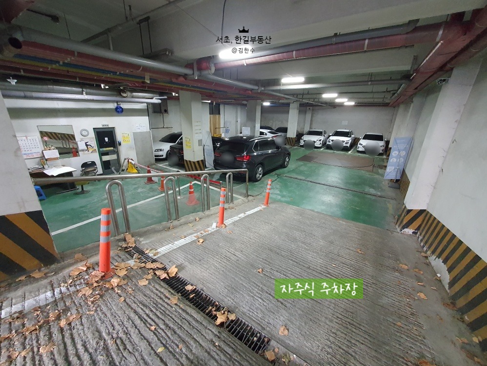 주차장 사진2