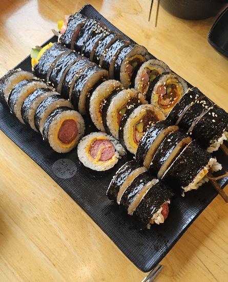 소세지 김밥, 매콤 멸치 김밥, 매콤 광판 김밥