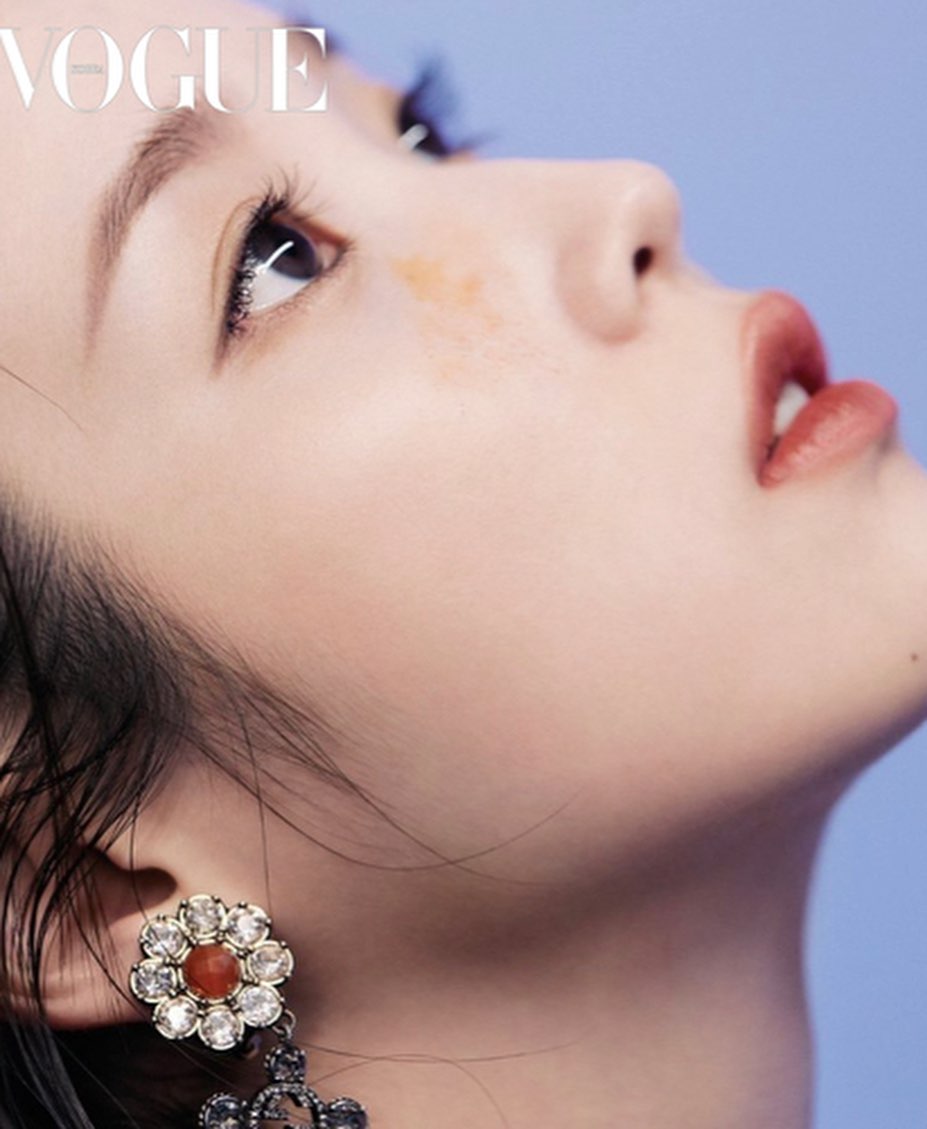  아이유 보그 화보 사진 21 09월