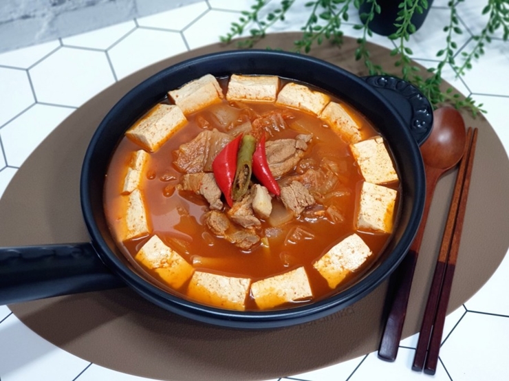 김치찌개 맛있게 만드는 방법 돼지고기 김치찌개 황금레시피 - 파인리뷰