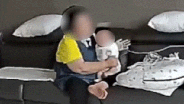  3개월 영아 때리는 모습 홈캠에…산후도우미의 최후