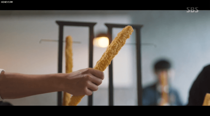  황당한 드라마속 PPL 모음, 전설의 김치싸대기 도 PPL