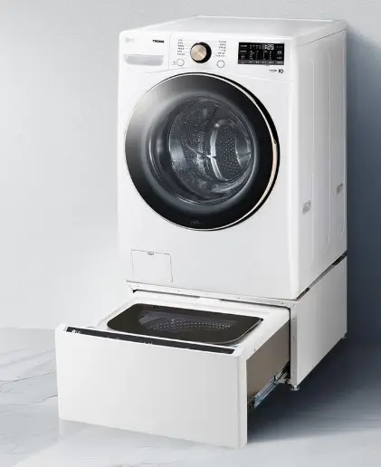 LG 트롬 세탁기와 추가 미니워시 장착 이미지