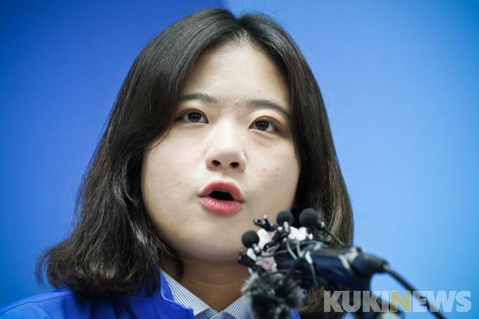  민주당 향한 박지현 총공세.."박원순 반성·이재명 범죄"