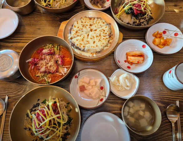 6시내고향 경주 육회비빔밥 육회물회 맛집 정보
