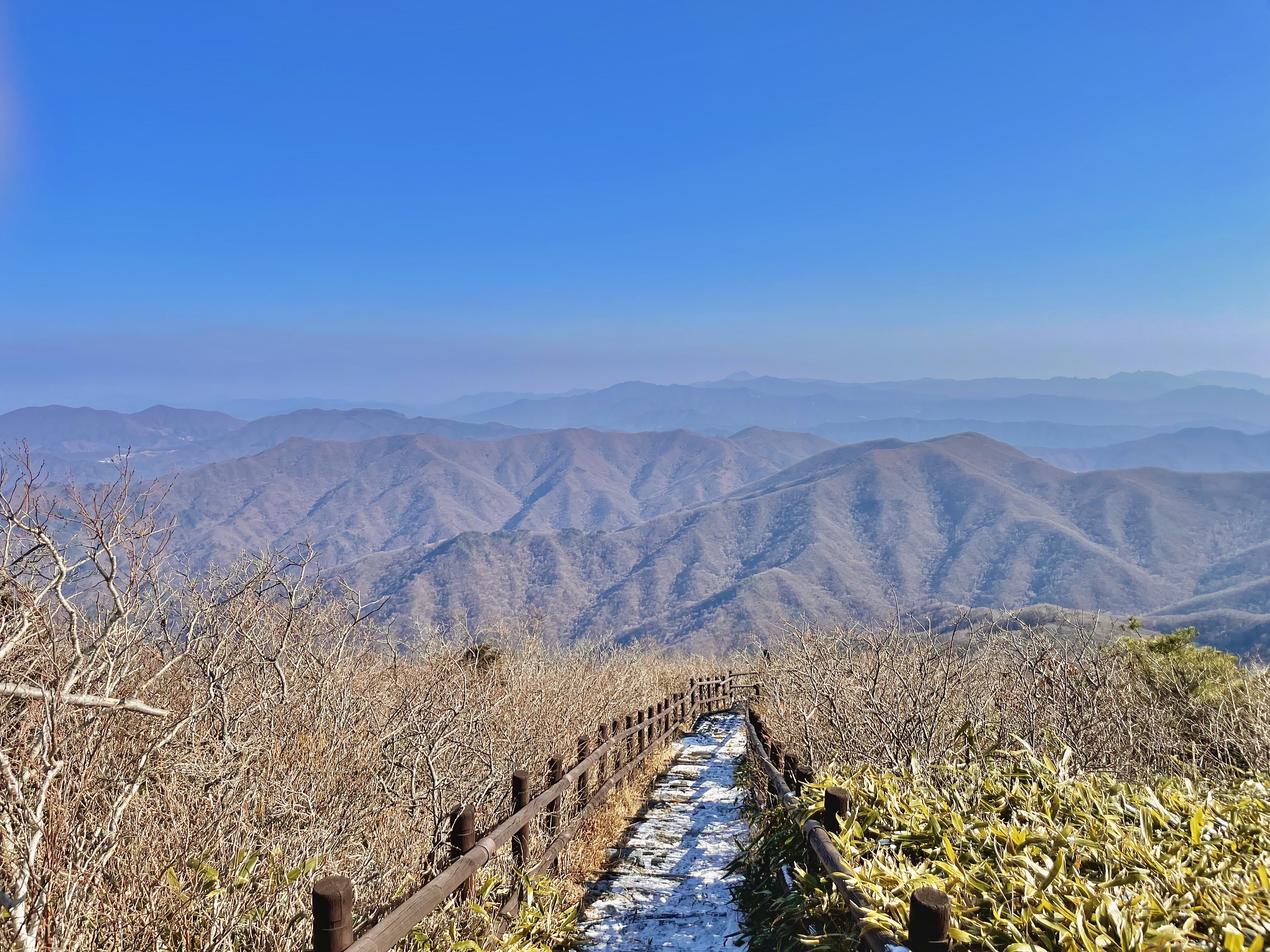  겨울 산행지로 유명한 무주 덕유산 등산코스