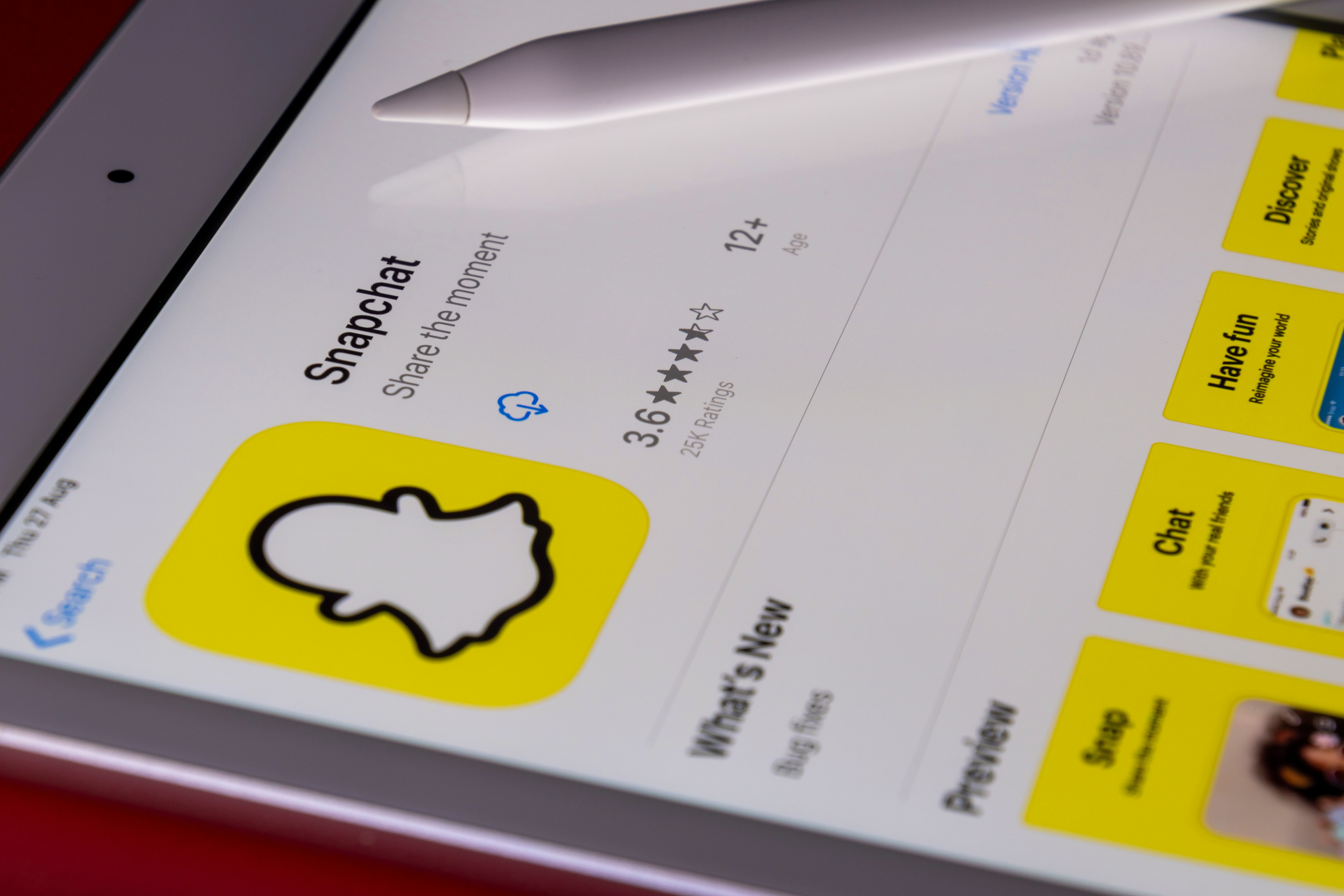 Snapchat platform logo