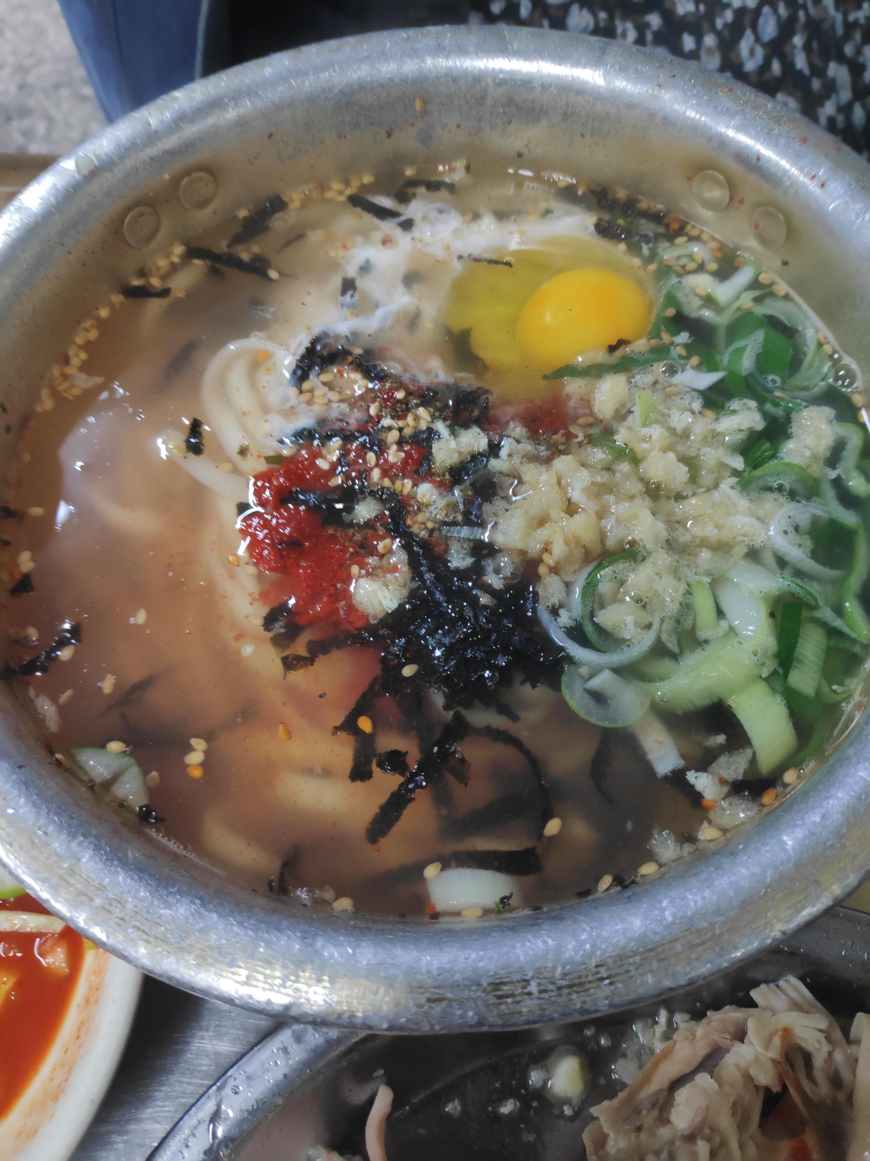  충무로 칼국수 맛집 '사랑방칼국수'
