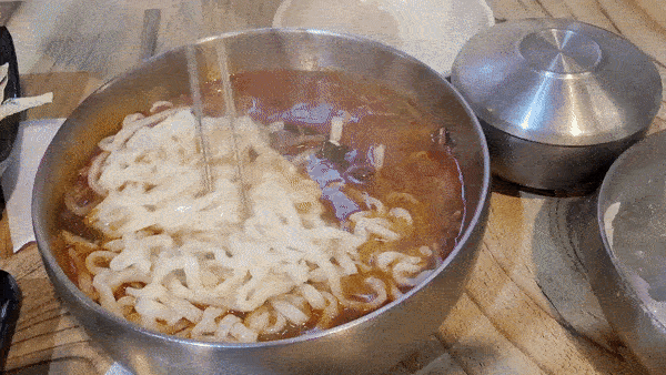 이수역 맛집 부엌쟁이 육개면 육개장과 칼국수가 한번에 육개장맛집