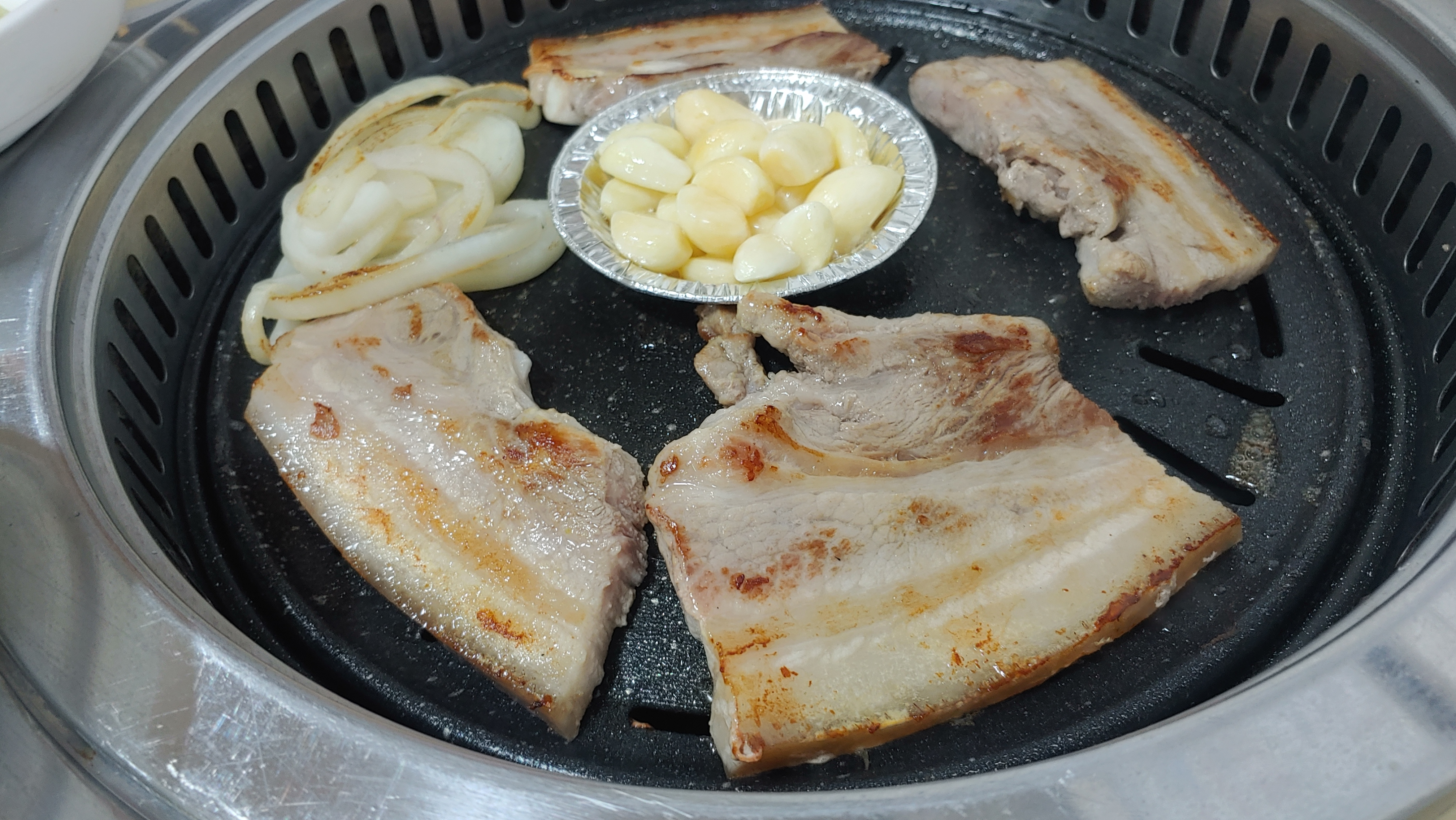  온천 후 즐기는 삼겹살, 송학숯불갈비
