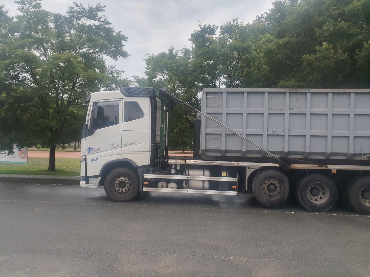  #볼보암롤 #FH500암롤19년식 1+3암롤 22톤30만키로#암롤#특트럭www.specialtruck.co.kr