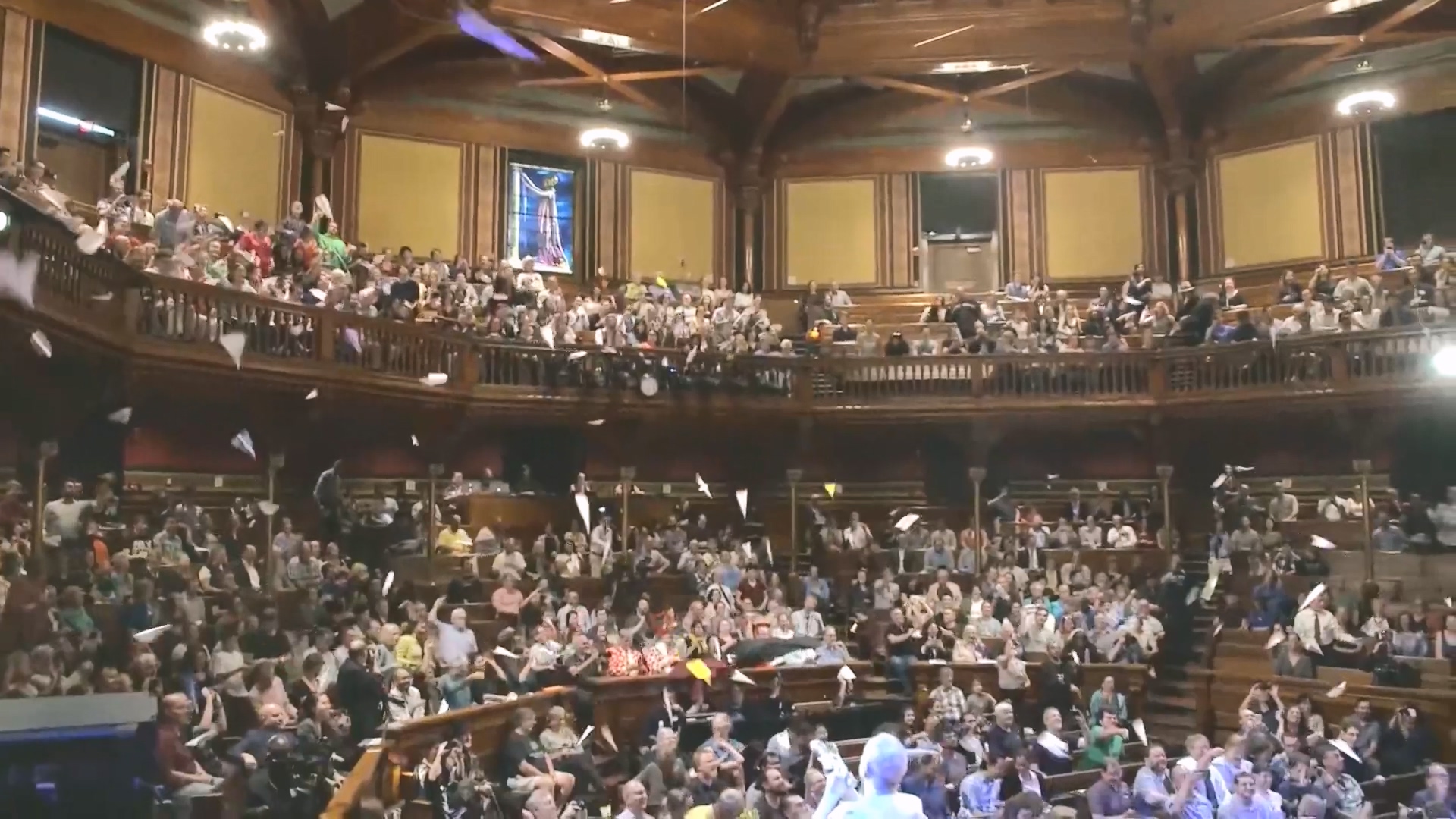 SBS 스페셜.최종.E659.231112p.H264-F1RST.mp4_20231114_204728.543.jpg