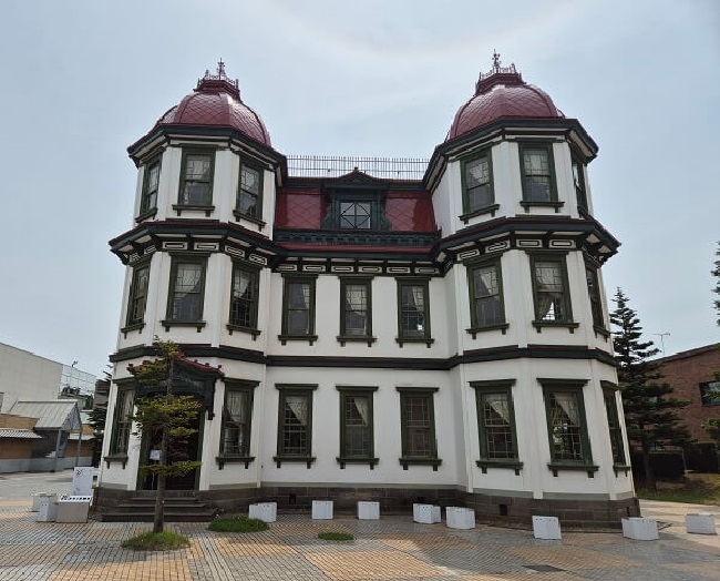 아오모리 여행 🍎구 히로사키 시립 도서관(旧弘前市立図書館)