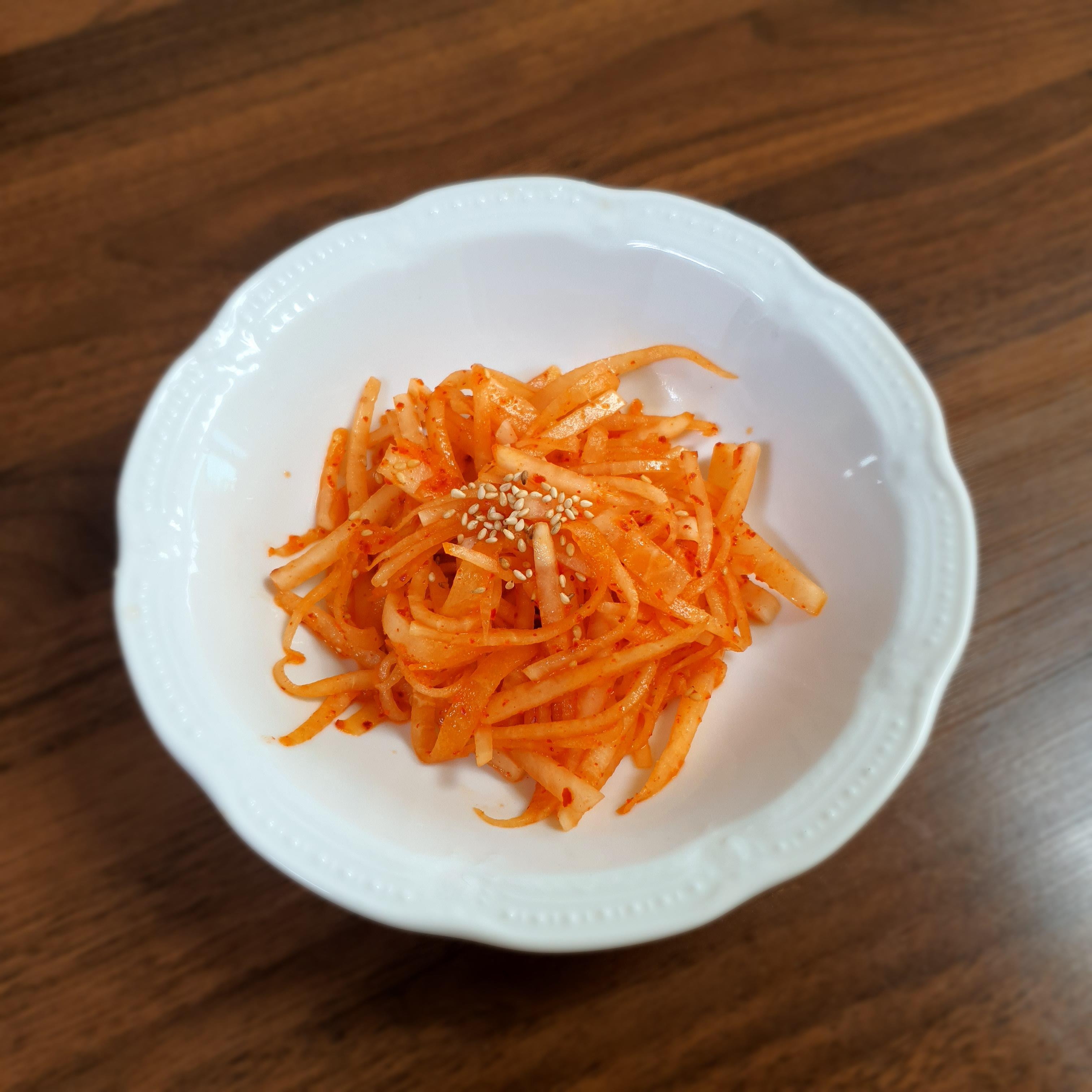  무생채 맛있게 하는법 / 무생채 황금레시피 / 무생채 맛있게 담는법 / 무 효능