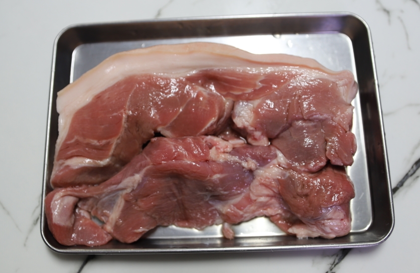 수육용-앞다리살-800g-준비된-모습(맛술-바른-후)