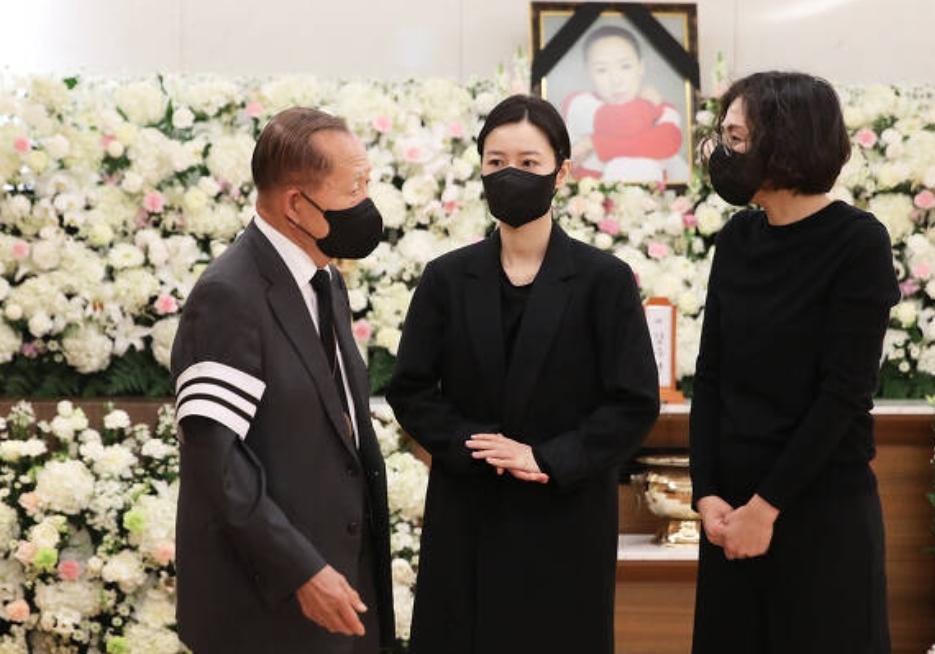  강수연 장례식 조문객 명단