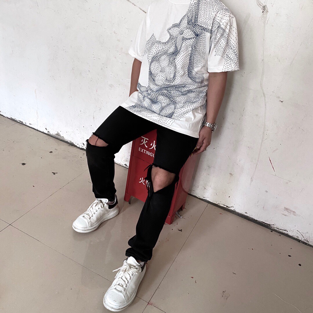  [LOUIS VUITTON] 루이비통 플라워 프린티드 반팔 티셔츠 1A89ZX