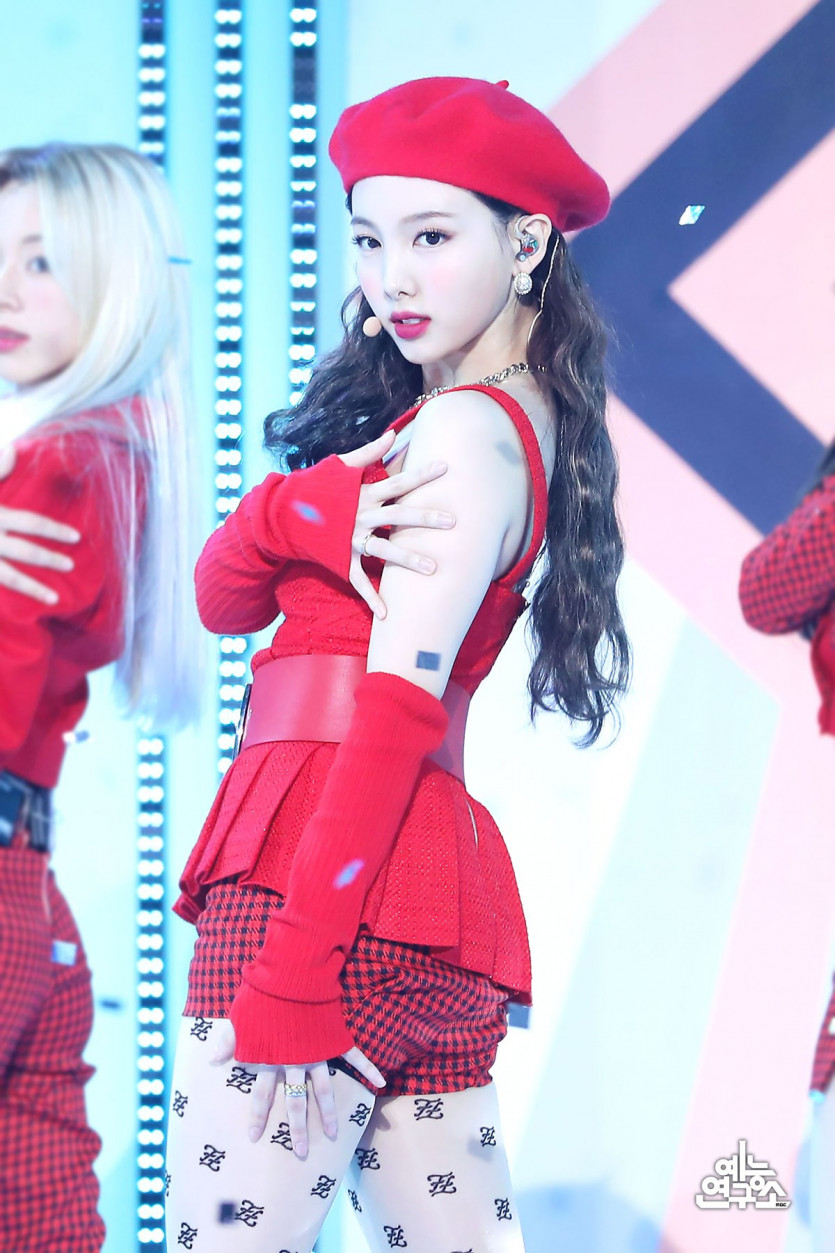  트와이스 나연 예쁜 사진 움짤 gif