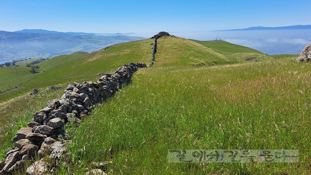 Monument Peak