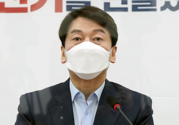  안철수 아스트라제네카 백신 먼저 맞겠다.