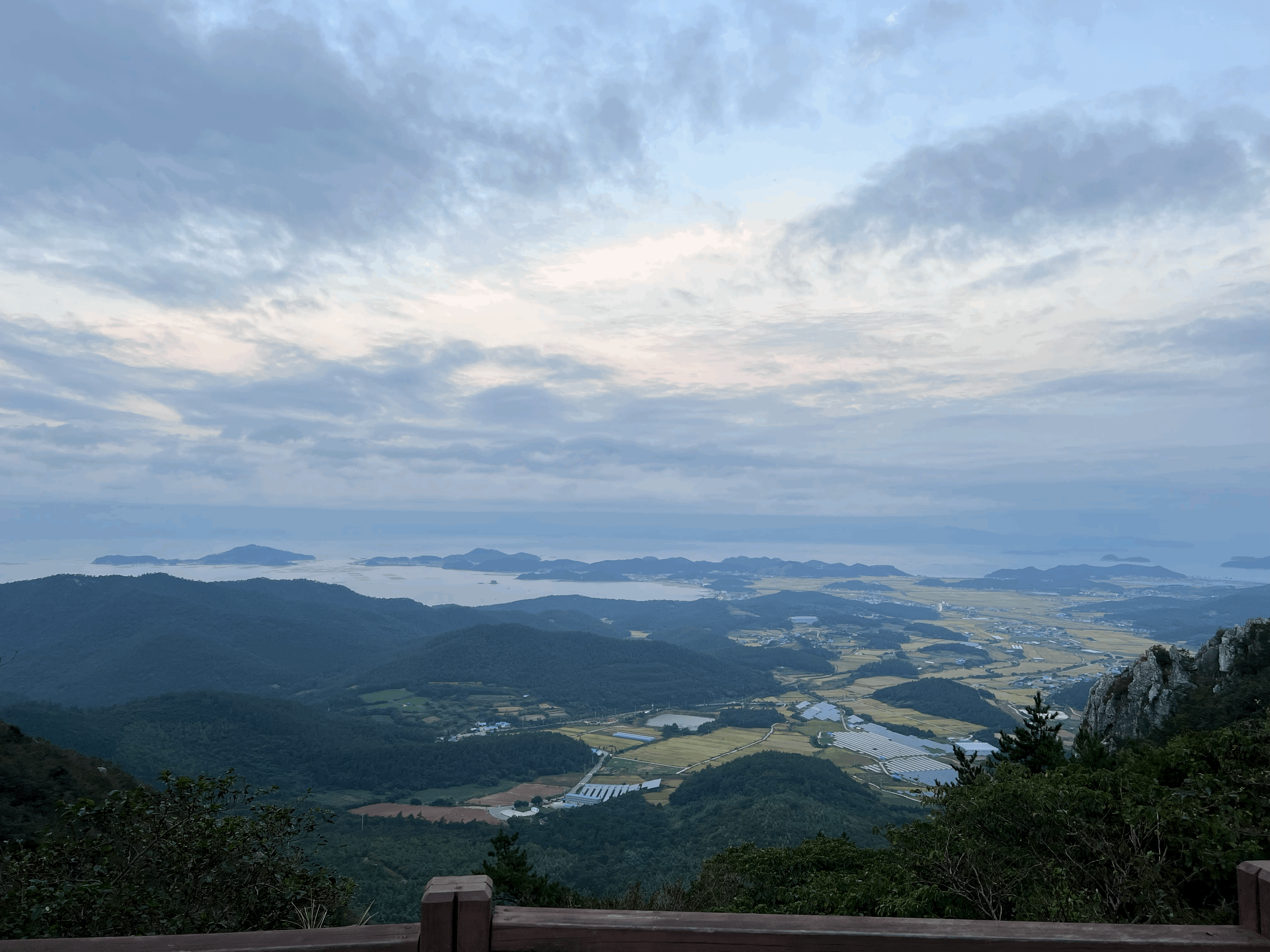 도솔암 주차장에서