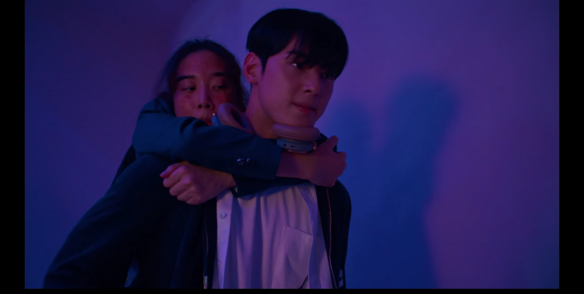 지붕 위의 그들