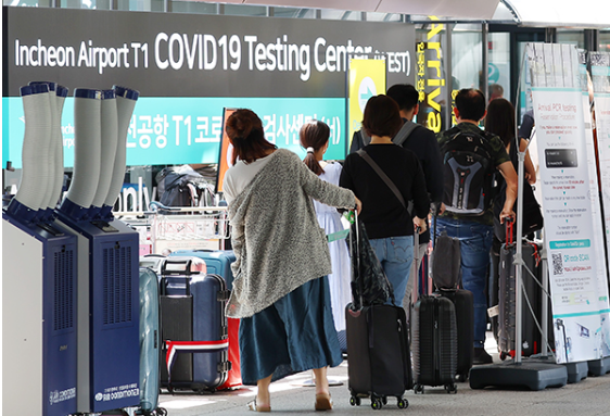 10월 1일부터 &lsquo;입국 후 PCR&rsquo; 해제 / 4일부터 요양병원 접촉면회