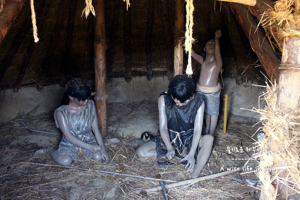 봄철 제주도 여행룩, 복장 제주 삼양동 유적 및 25