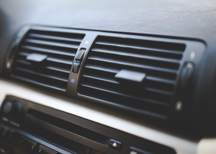 자동차 에어컨 고장 증상과 대처 방법: 자동차 에어컨 문제 해결 가이드