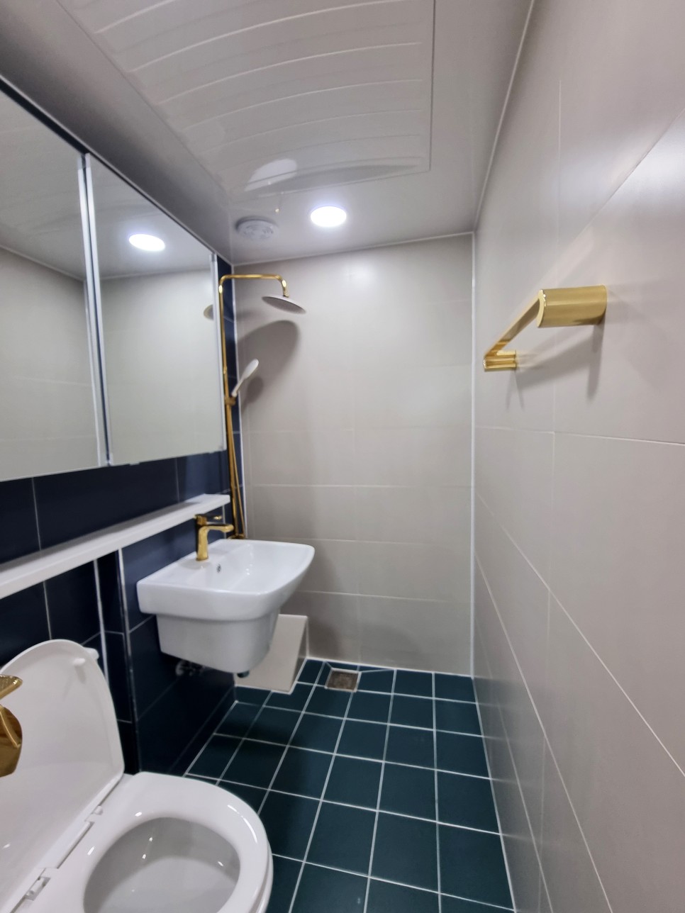 2룸, 3룸 대형테라스까지~ 성균관대역 도보권 수원 율전동 신축 빌라 1.5룸, 39