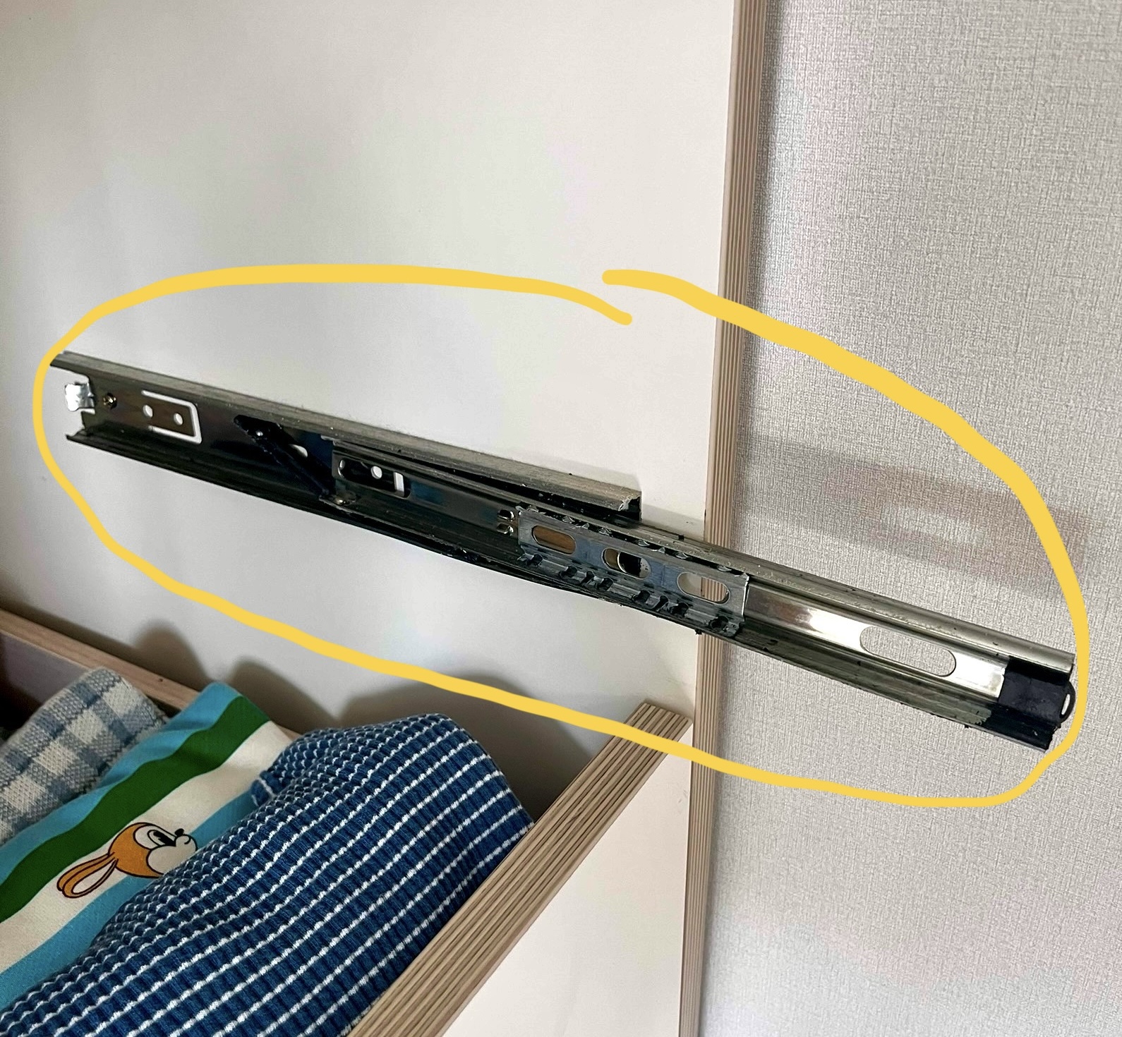 파손된-레일
