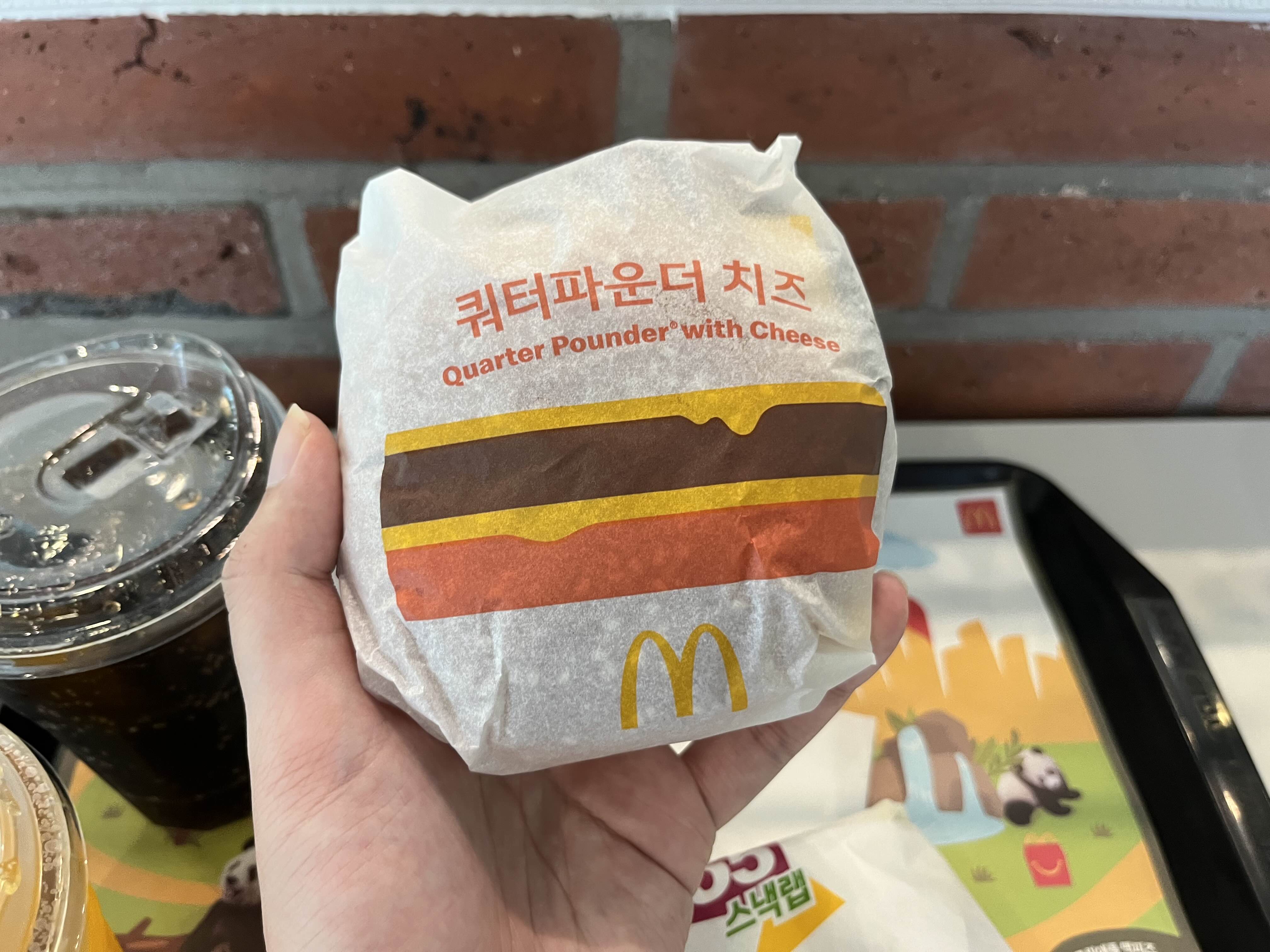  맥도날드 쿼터파운더 치즈 버거 콤보를 50% 할인된 가격에? 맥도날드 M오더 쿠폰 할인 이벤트 이모저모