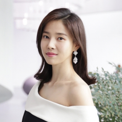  어머님은 내 며느리에 출연했던 문보령