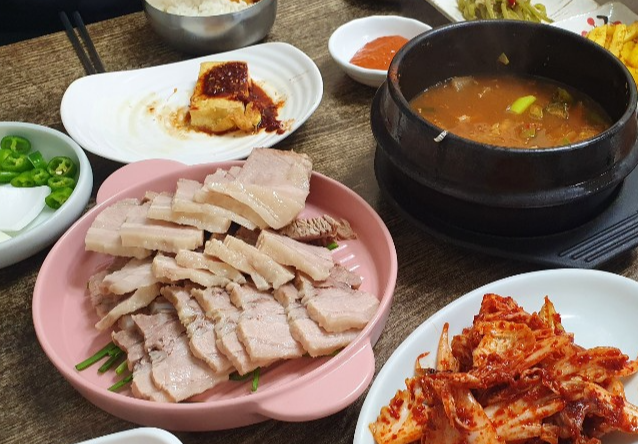 의령족발 이미지