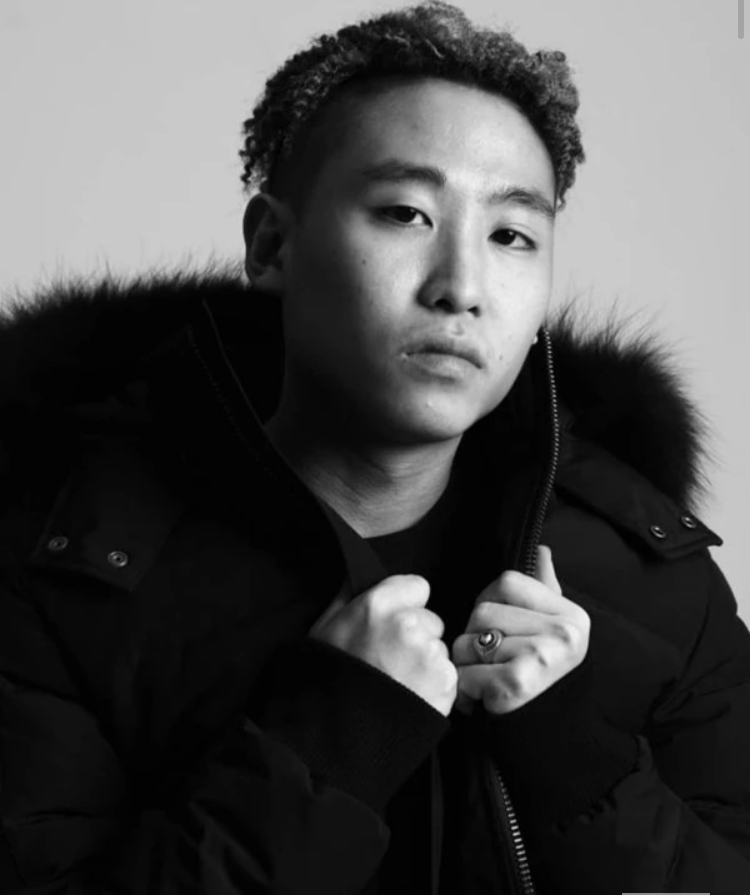  SNS에 부서진 "페라리" 올리며 사고 현장을 공개한 래퍼는?
