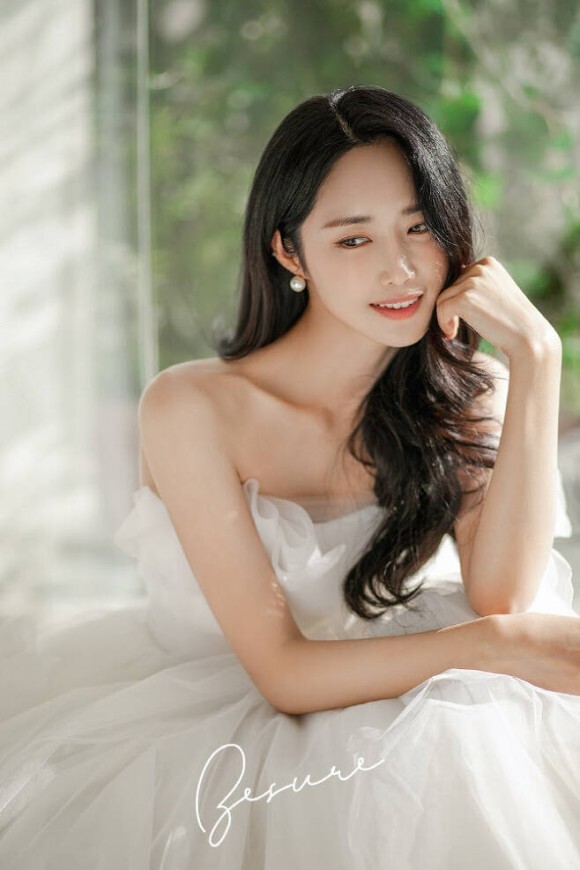 몰랐는데 3월에 깜짝 '오로라공주'에 출연한 배우 정주연이 결혼 소식을 알렸다 3