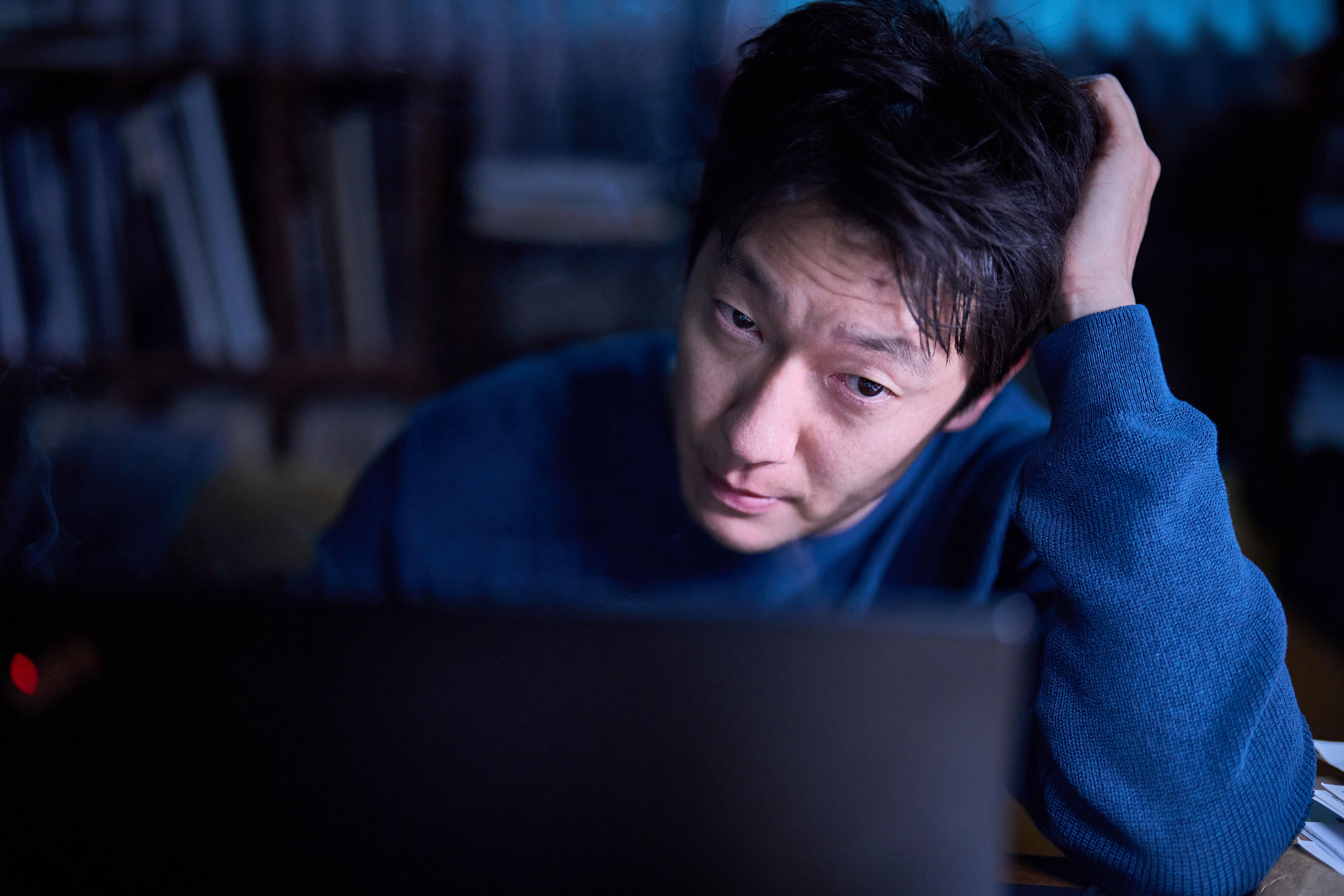 댓글부대(영화) 손석구 주연 소설원작 범죄영화