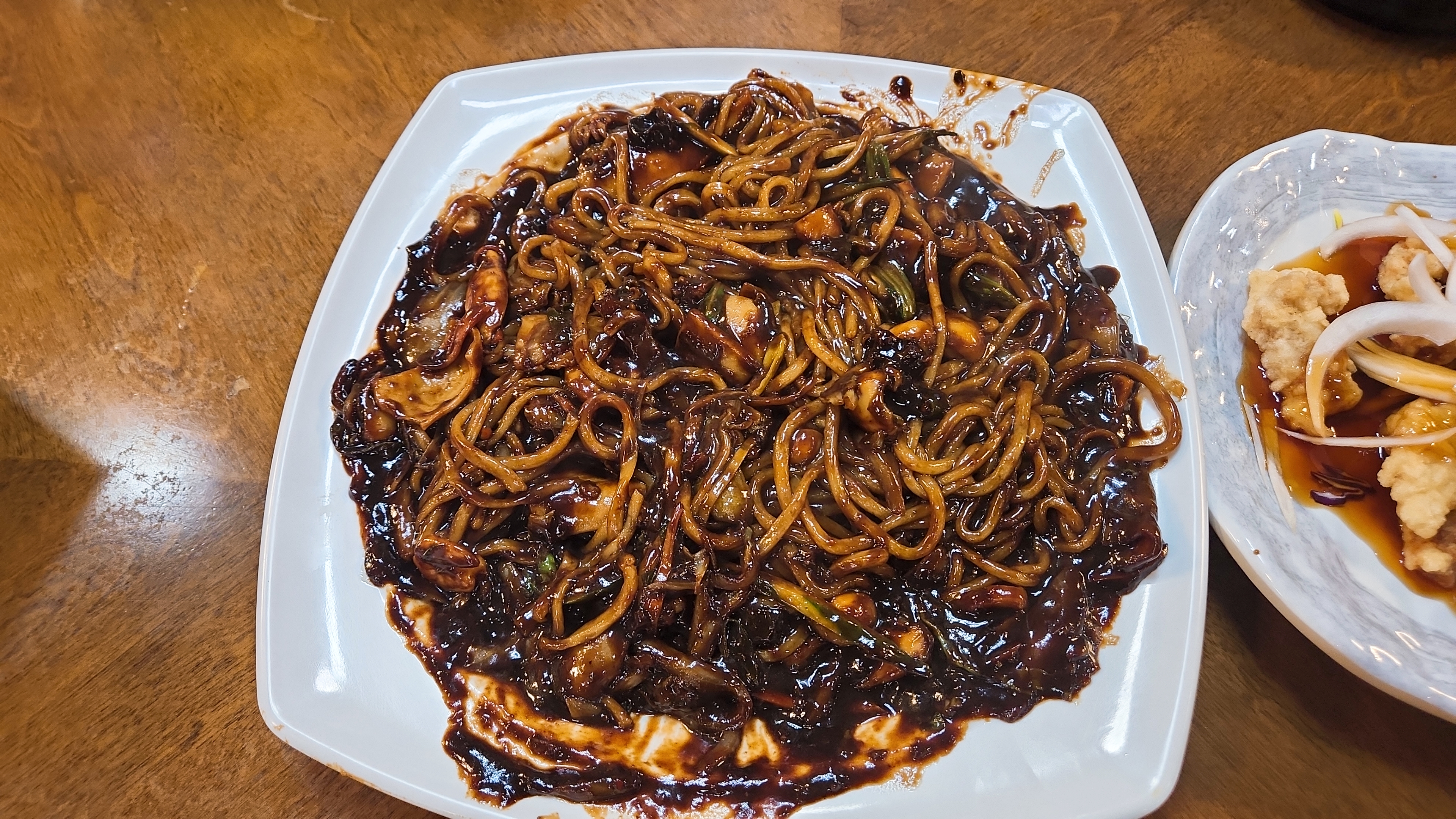  주말 점심은 쟁반짜장 창원맛집 호호손짜장