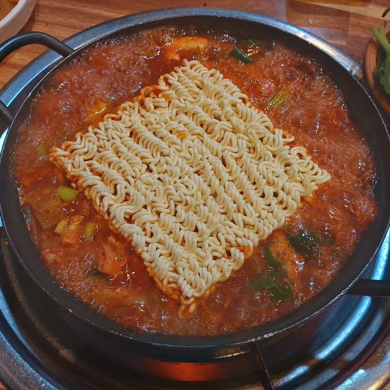 부산 광안리 맛집 행복식당 라면사리