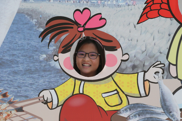 서천 홍원항 자연산 전어 꽃게 축제 전어철 전어회