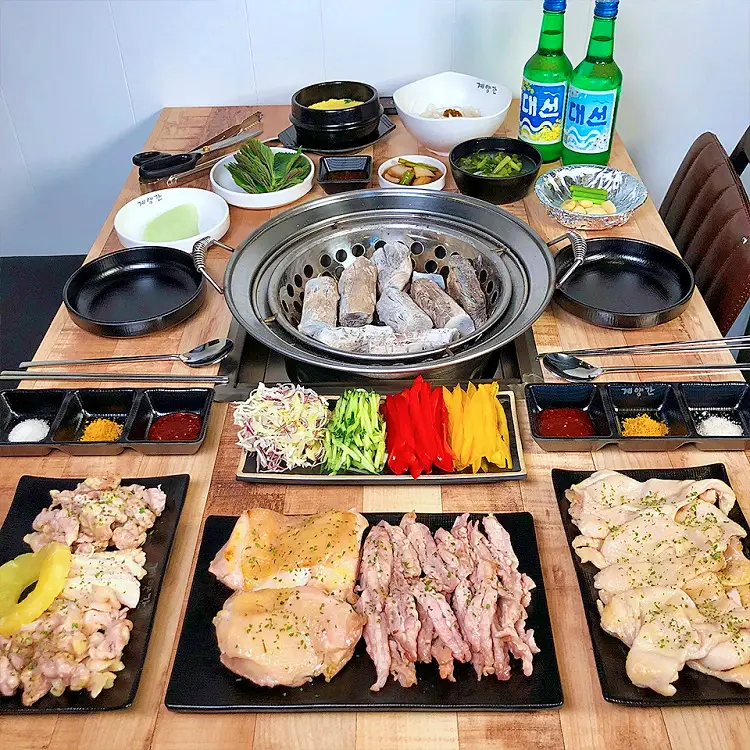 투데이 맛있는 메뉴 닭 특수부위 연골&#44; 안창살&#44; 닭껍질&#44; 허벅지살&#44; 닭목살 숯불 구이 맛있는 식당 추천 부산 남천동 맛집