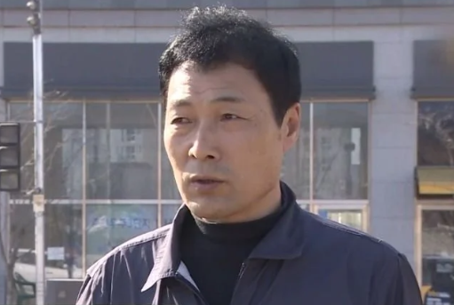 "가난한 할아버지는 반려견"이 뺑소니를 당했지만, 엄청난 병원비를 감당할 돈이 없었고,눈물만 흘리고 있었는데.. 할아버지와 강아지에게 기적이 일어납니다.