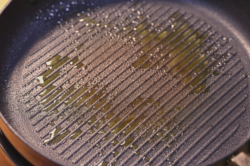 올리브 오일 - 프라이팬