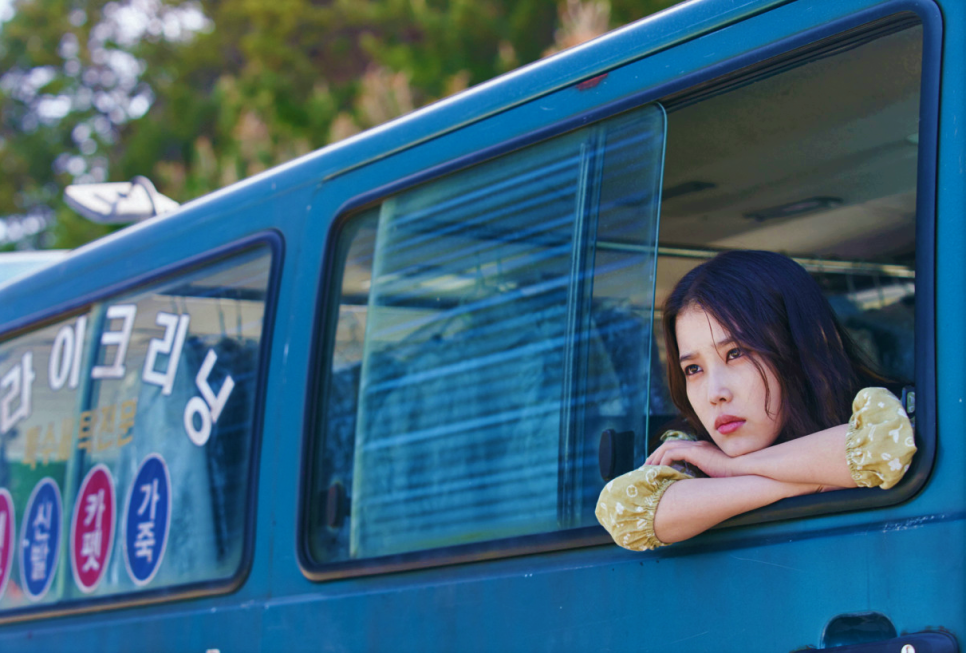 영화 브로커에서 아이유의 엄마가 됐다. (정보, 출연진, 제작사, 개봉) 7